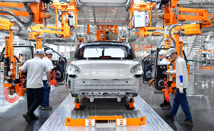 马克龙访华 技术合作引发法国舆论风暴